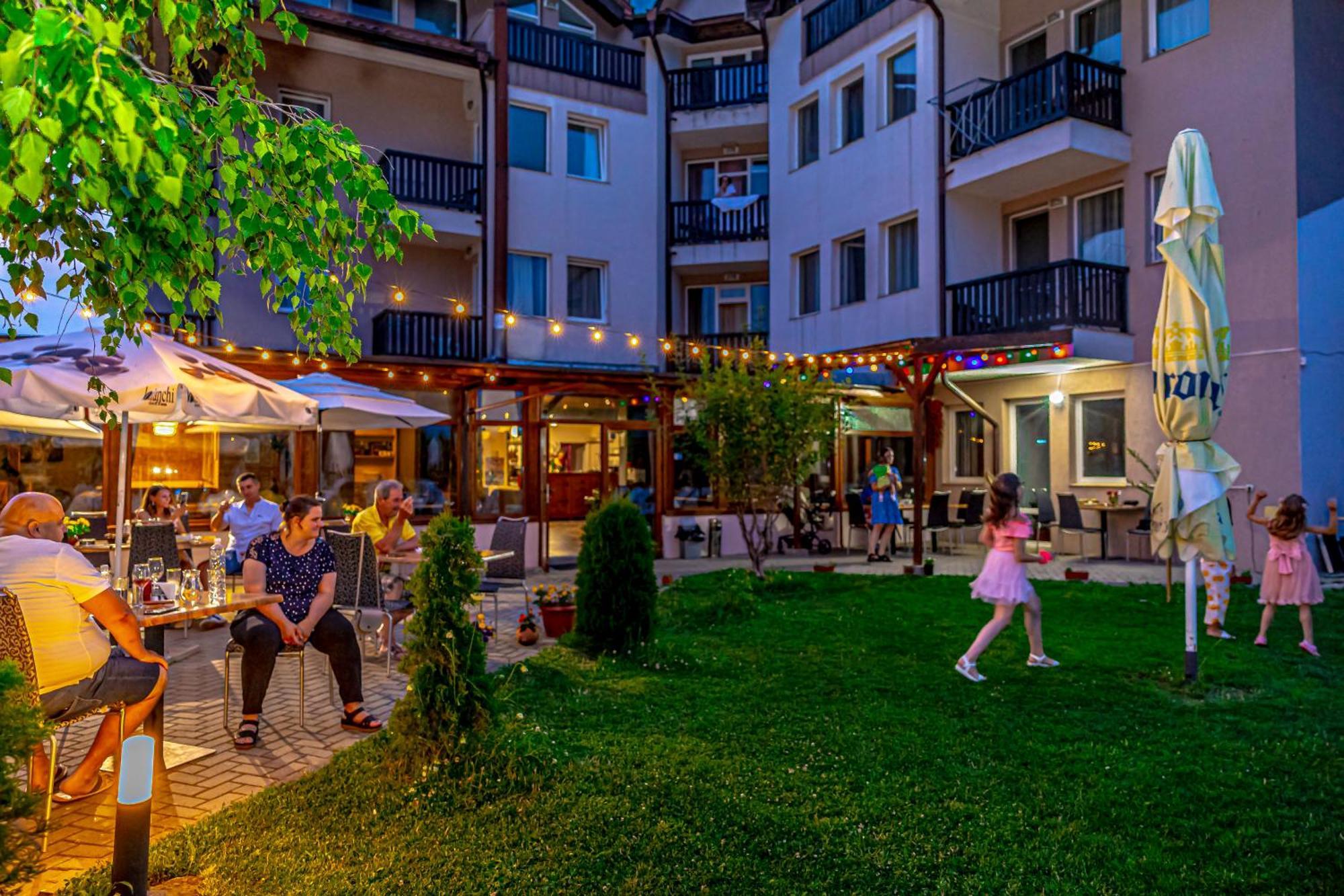 Thermal Hotel Seven Seasons Banea Exterior foto
